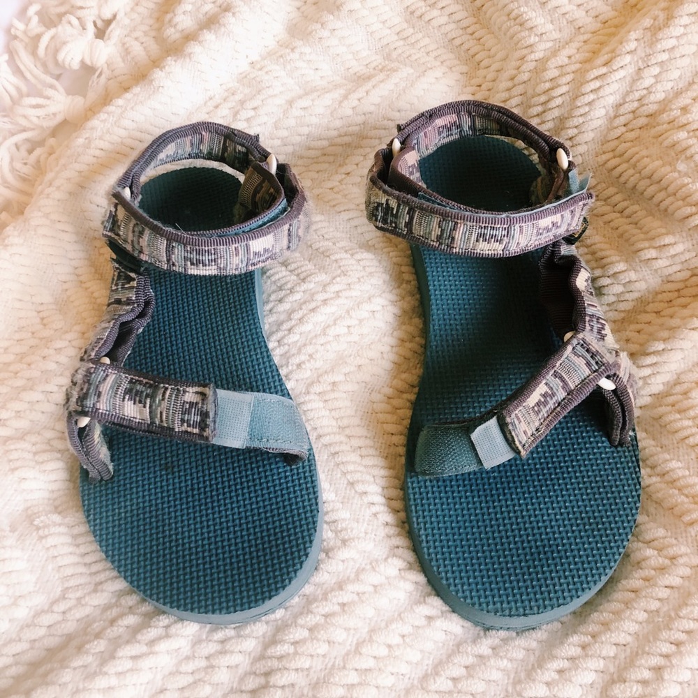Teva’s Size 8
